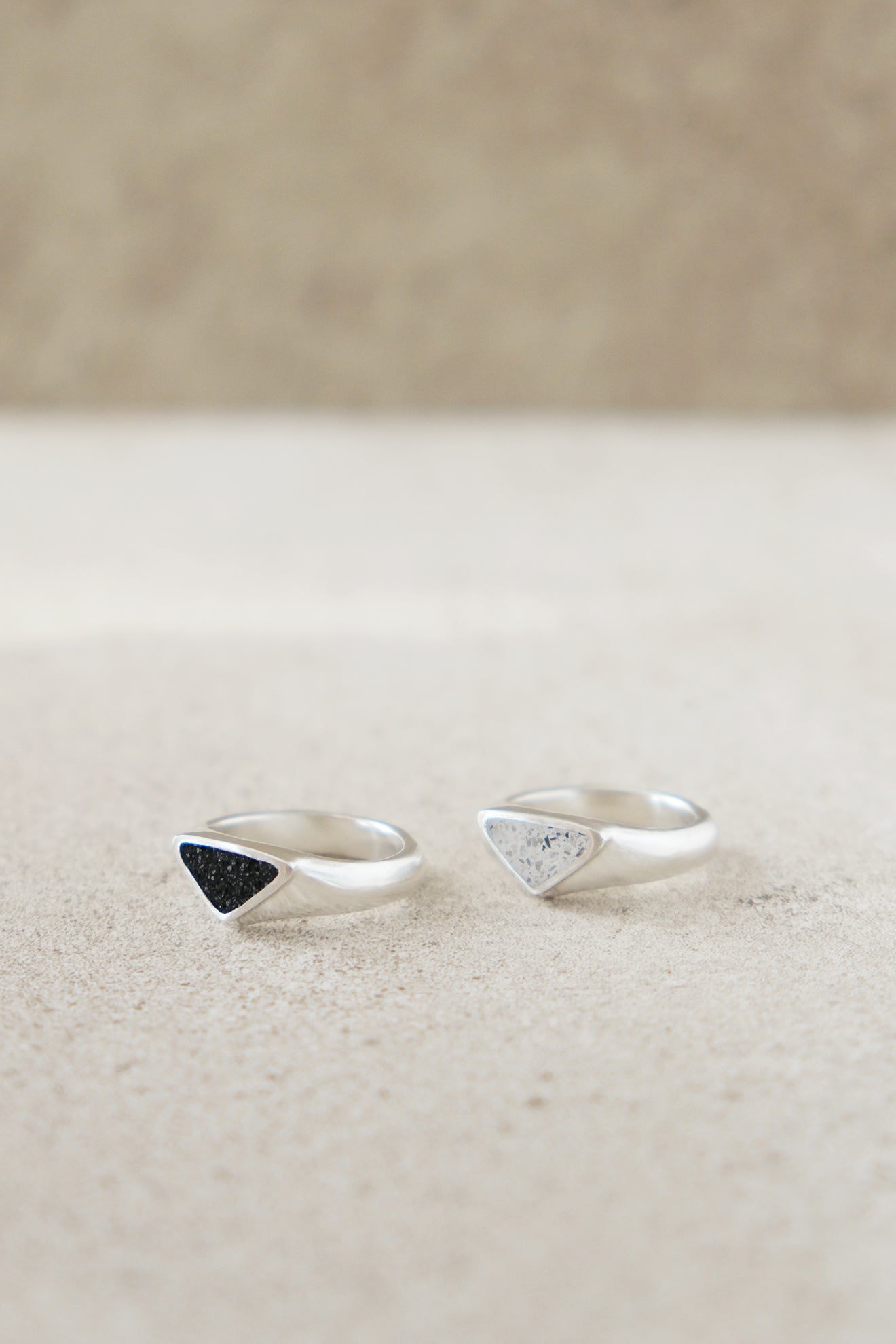 fragrance ring / triangle