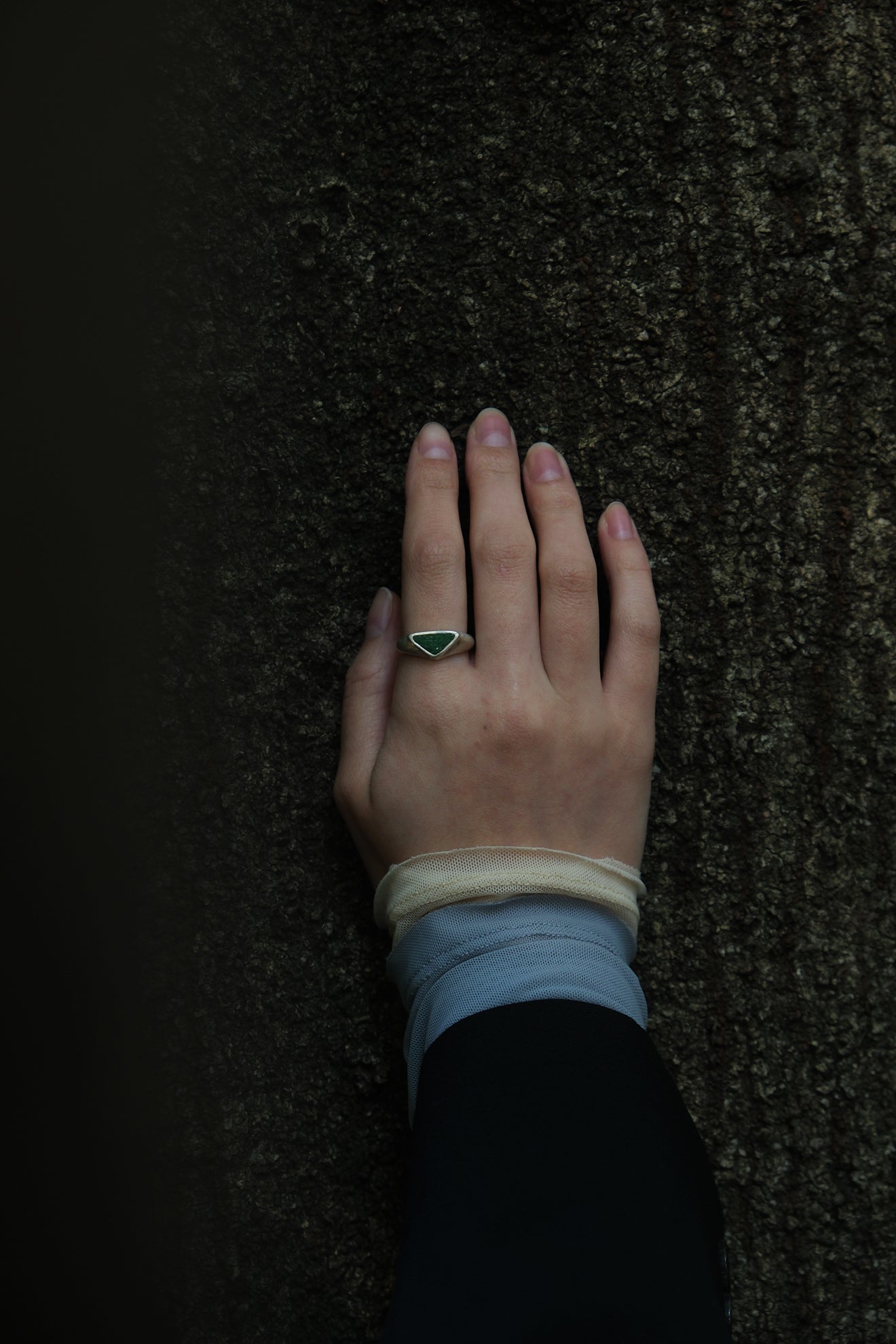 fragrance ring / triangle