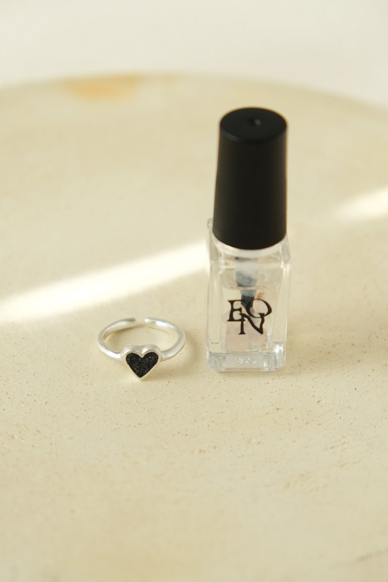 fragrance ring / tiny heart