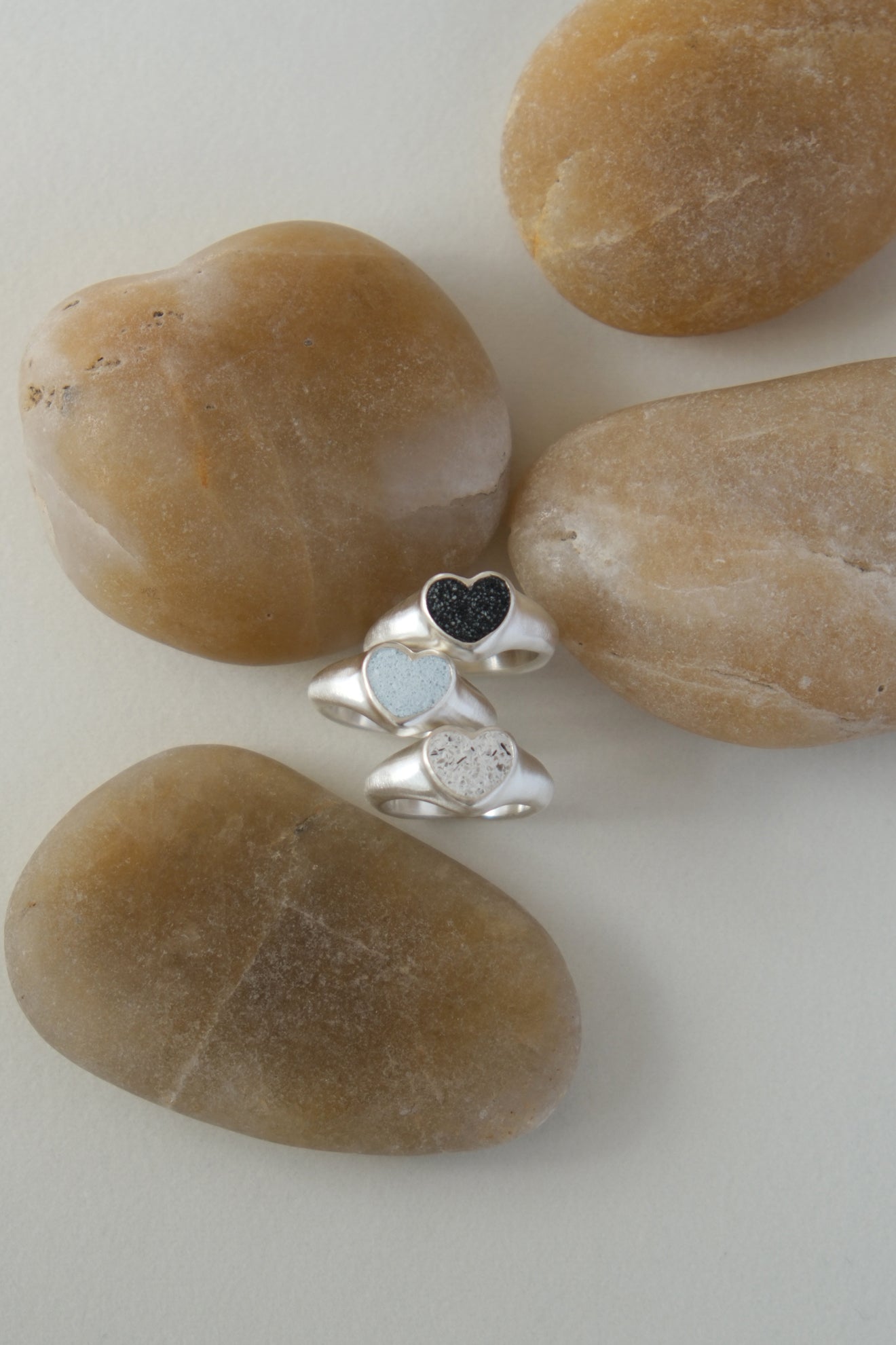 fragrance ring / heart (white)