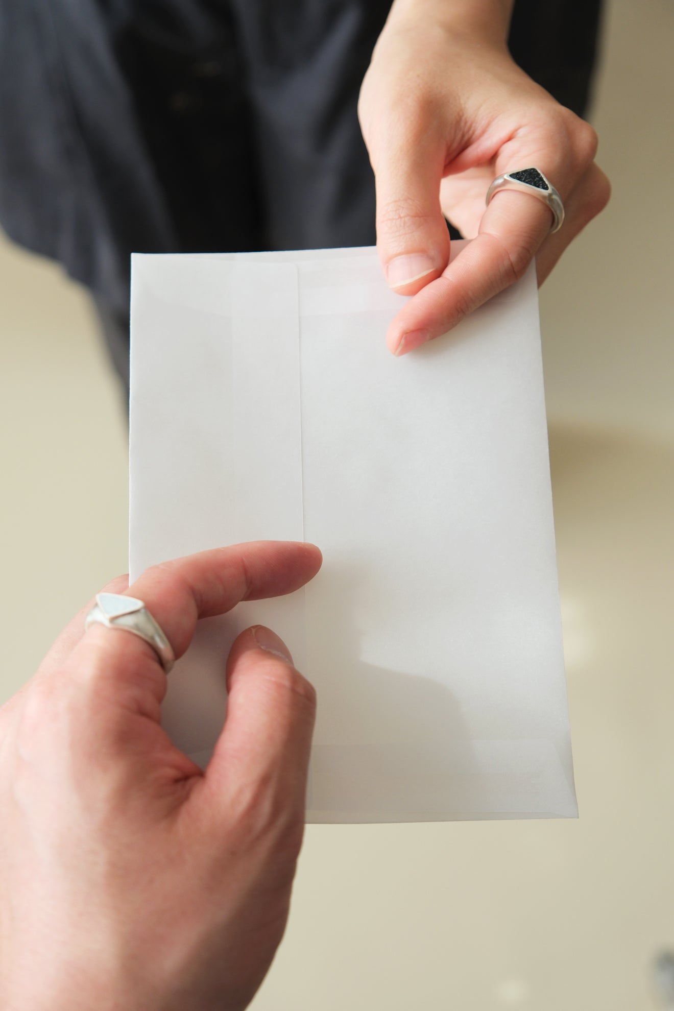 fragrance ring / triangle