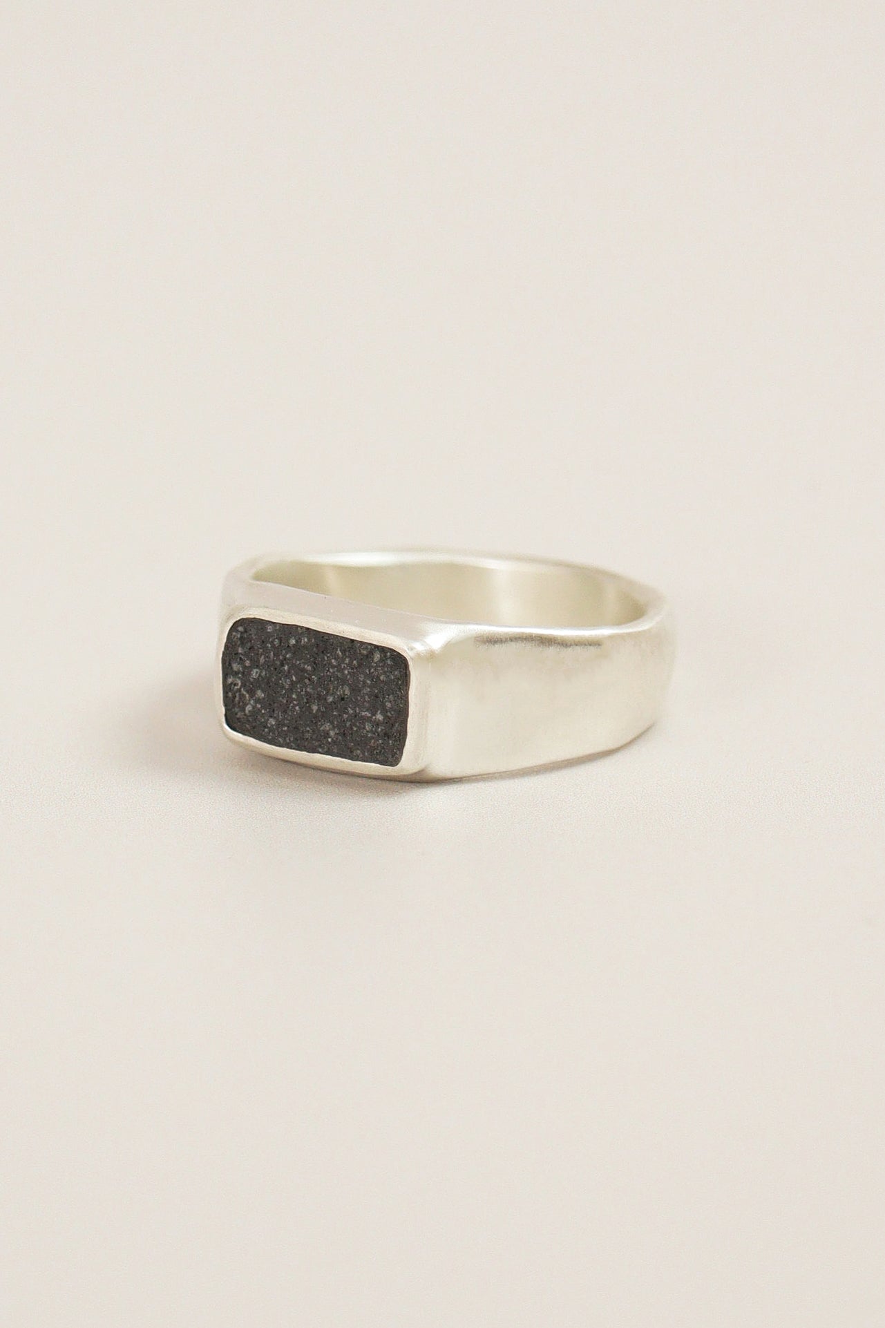 fragrance ring / square