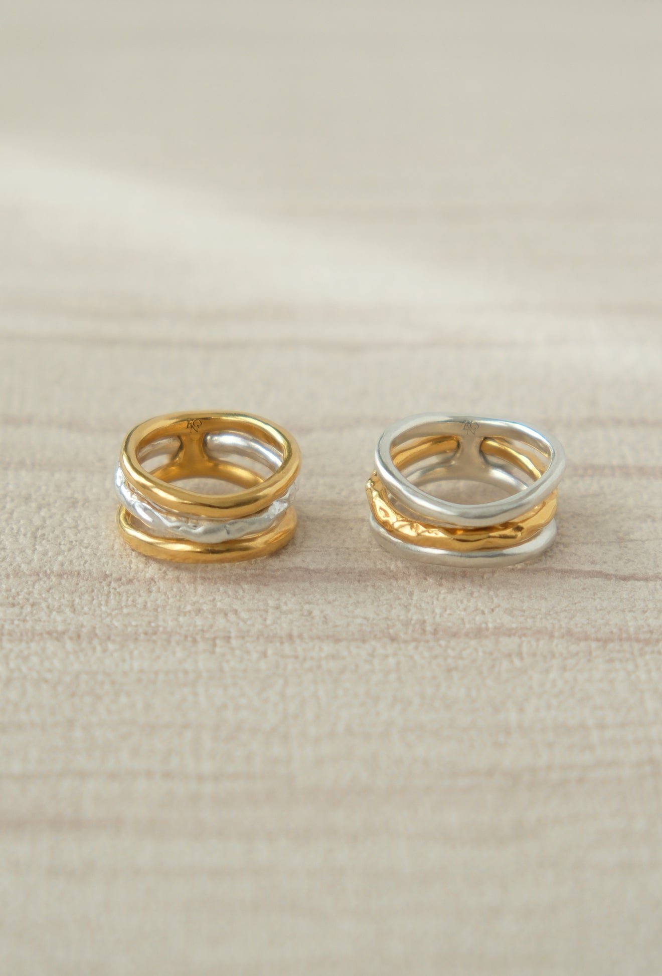 Gimmick three ring
