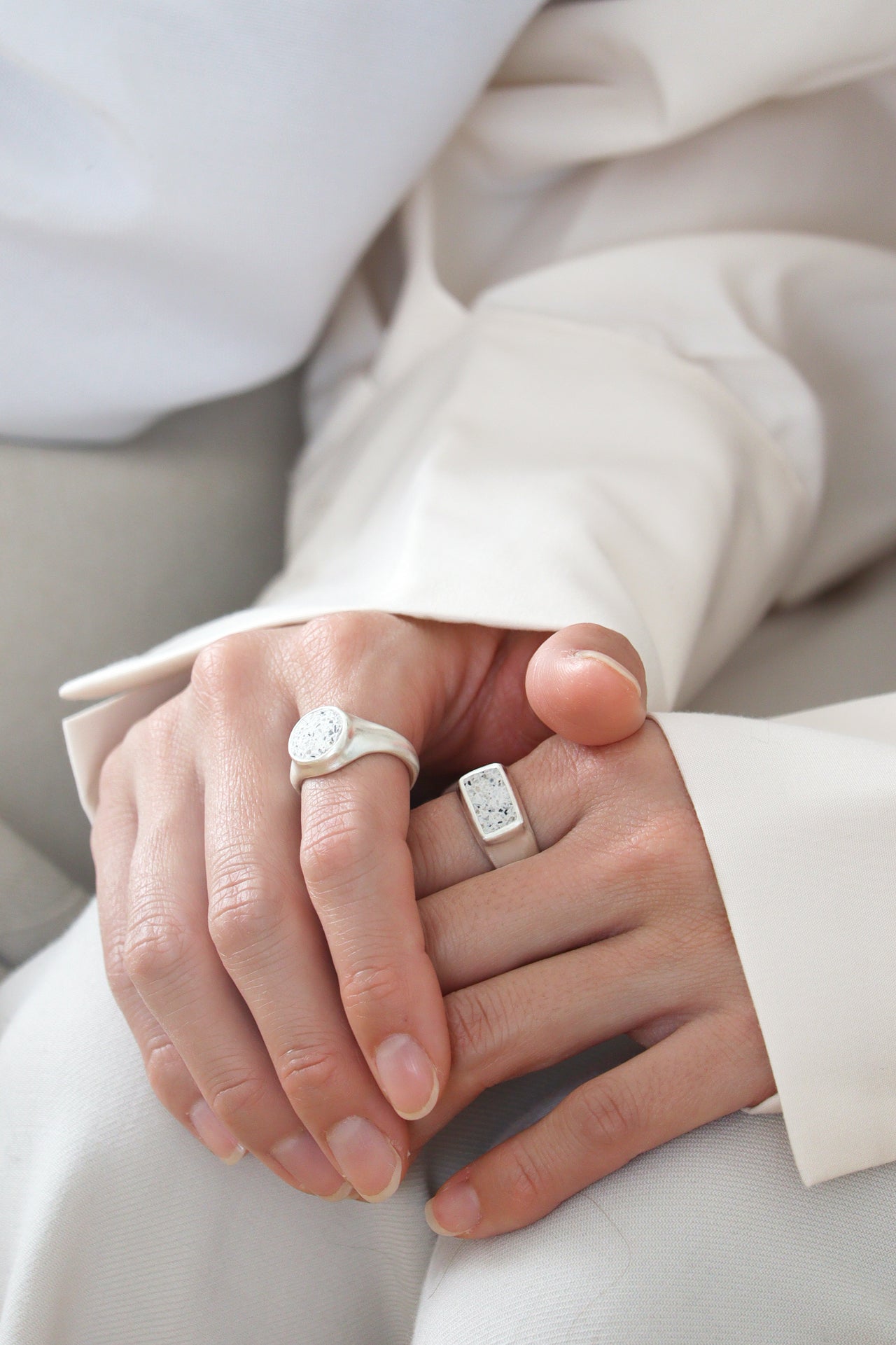 fragrance ring / square