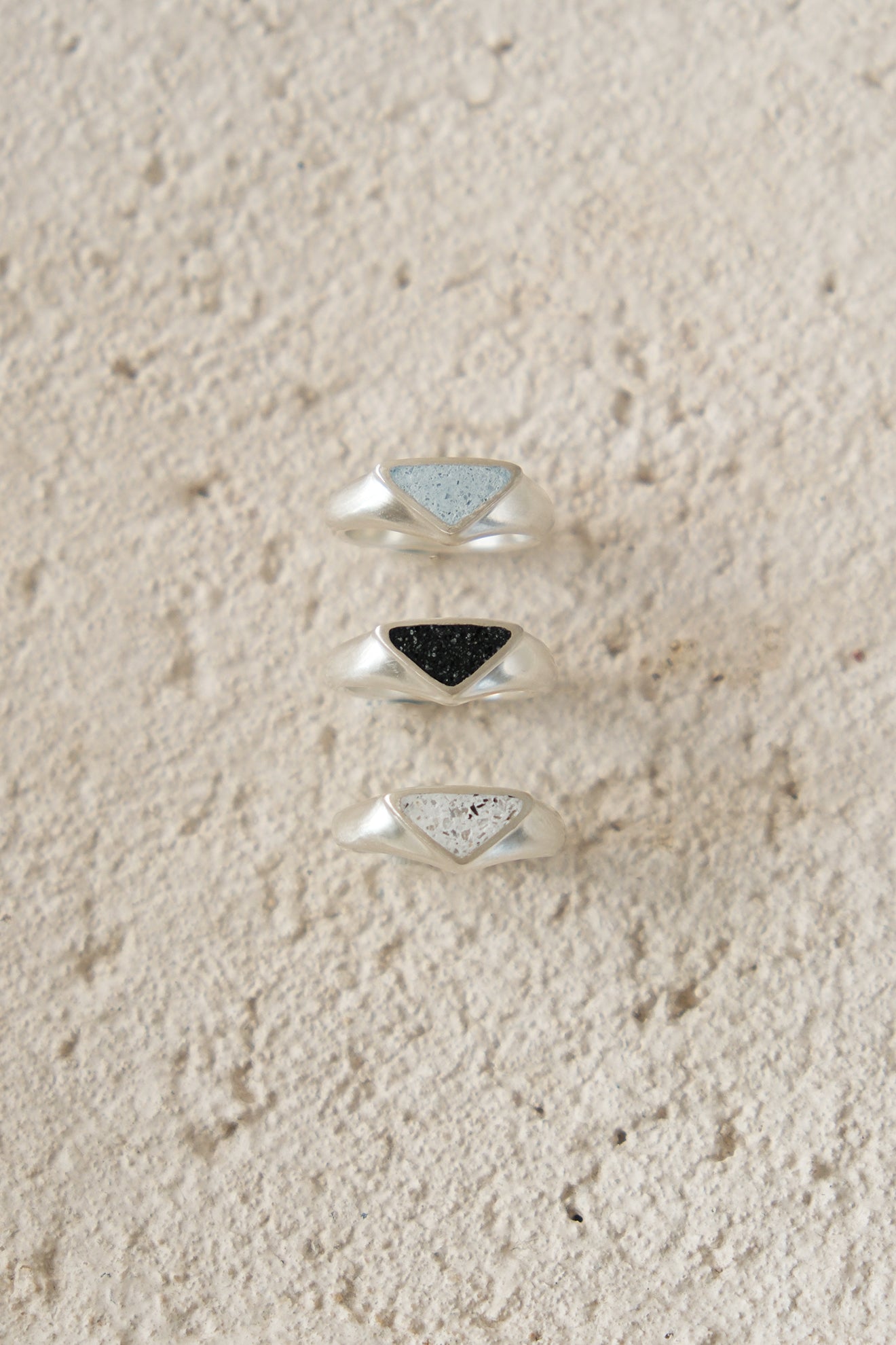 fragrance ring / triangle