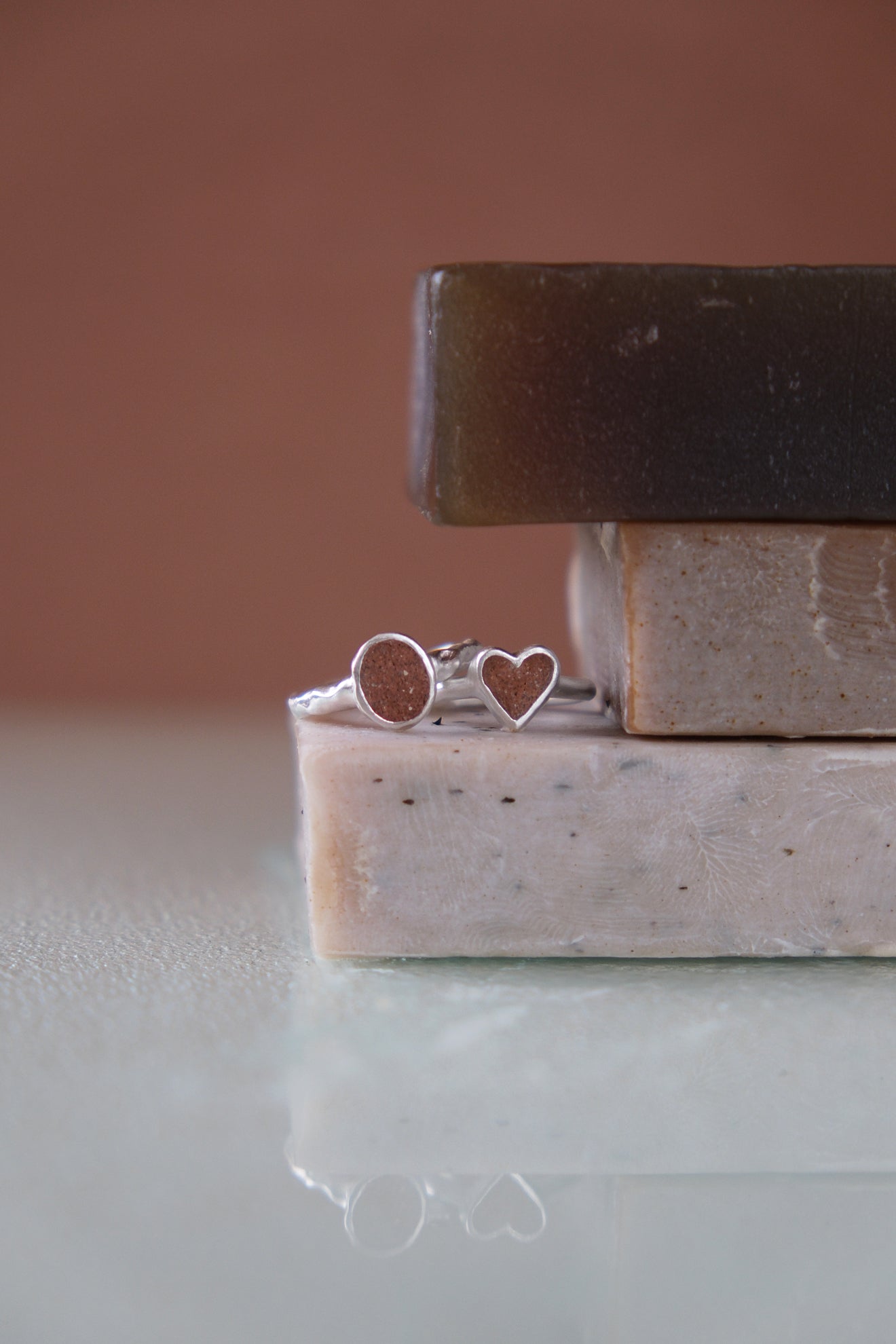 fragrance ring / tiny heart ( terracotta)