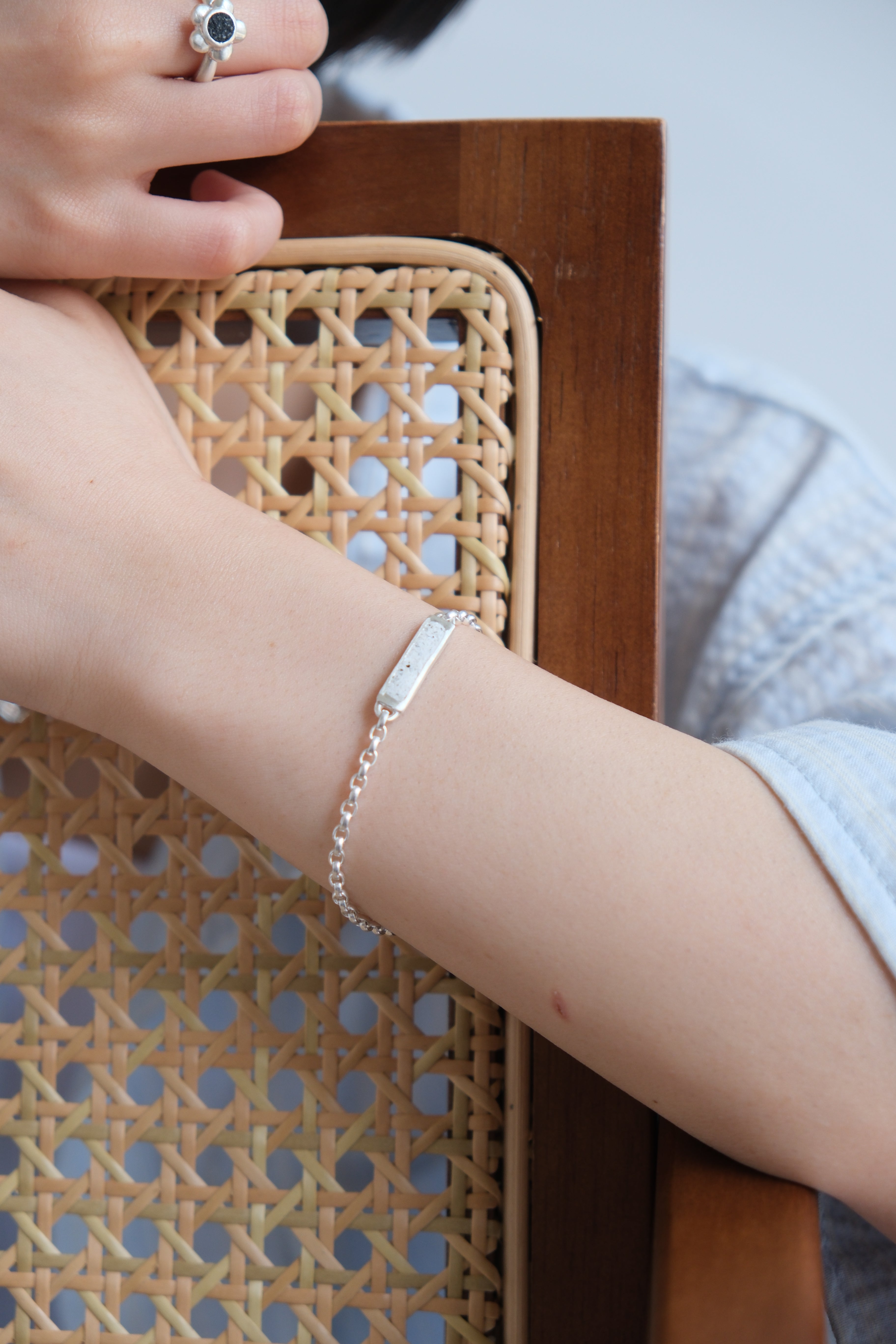 fragrance bracelet / square thin
