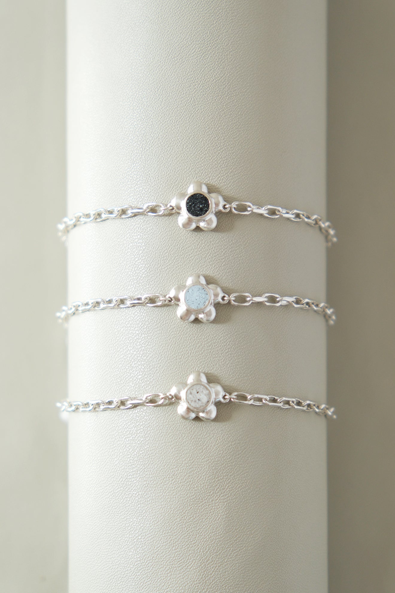 fragrance bracelet / flower