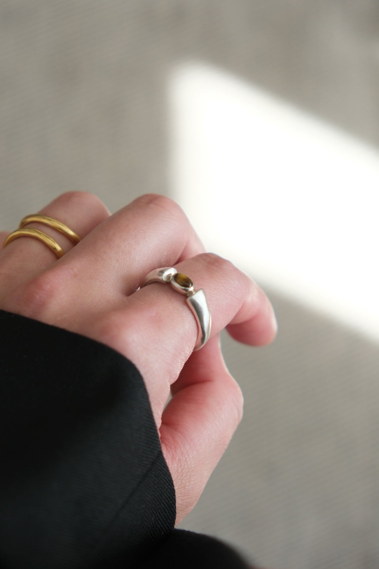 Wedge stone ring