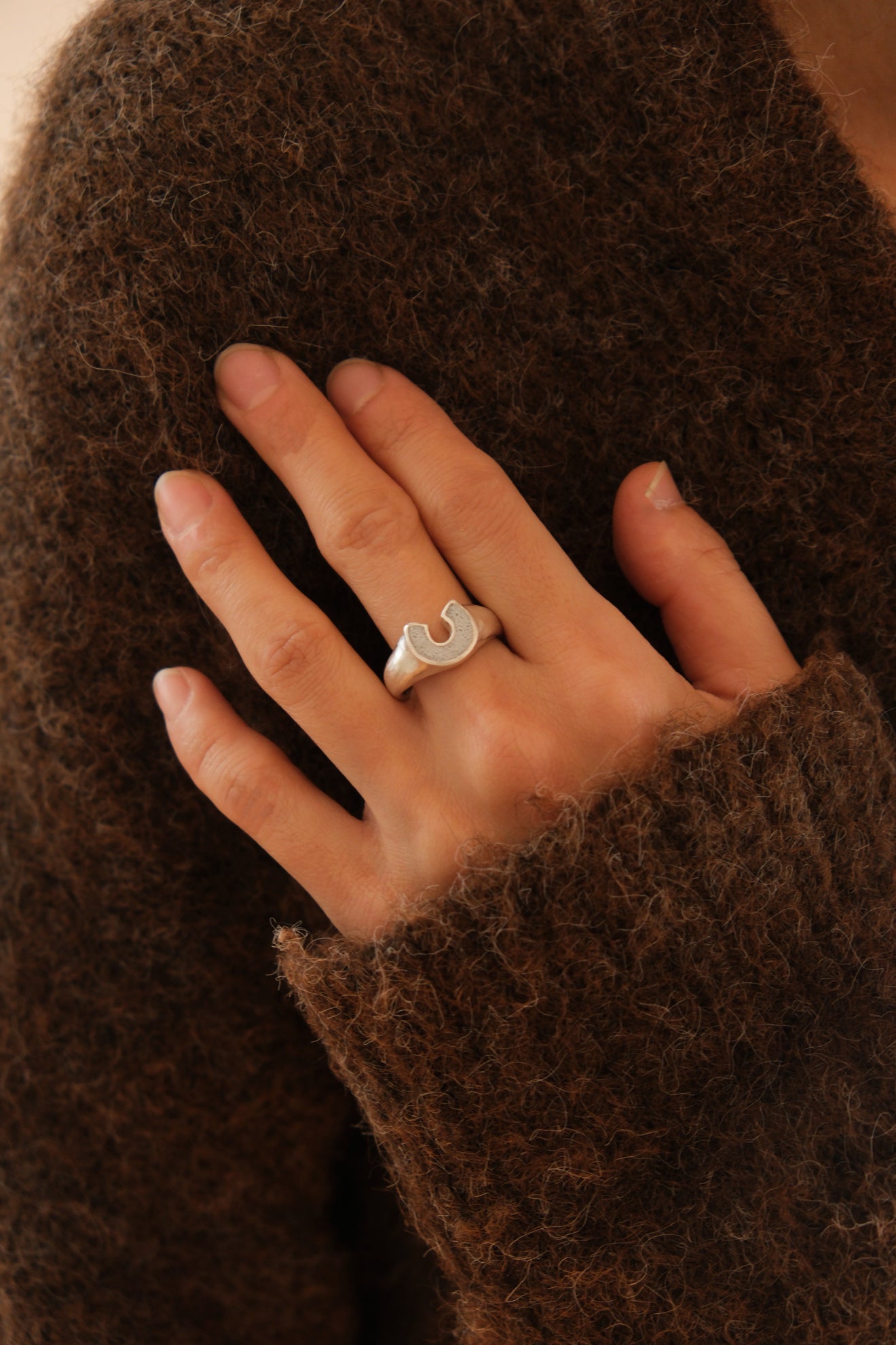 fragrance ring / horse shoe L