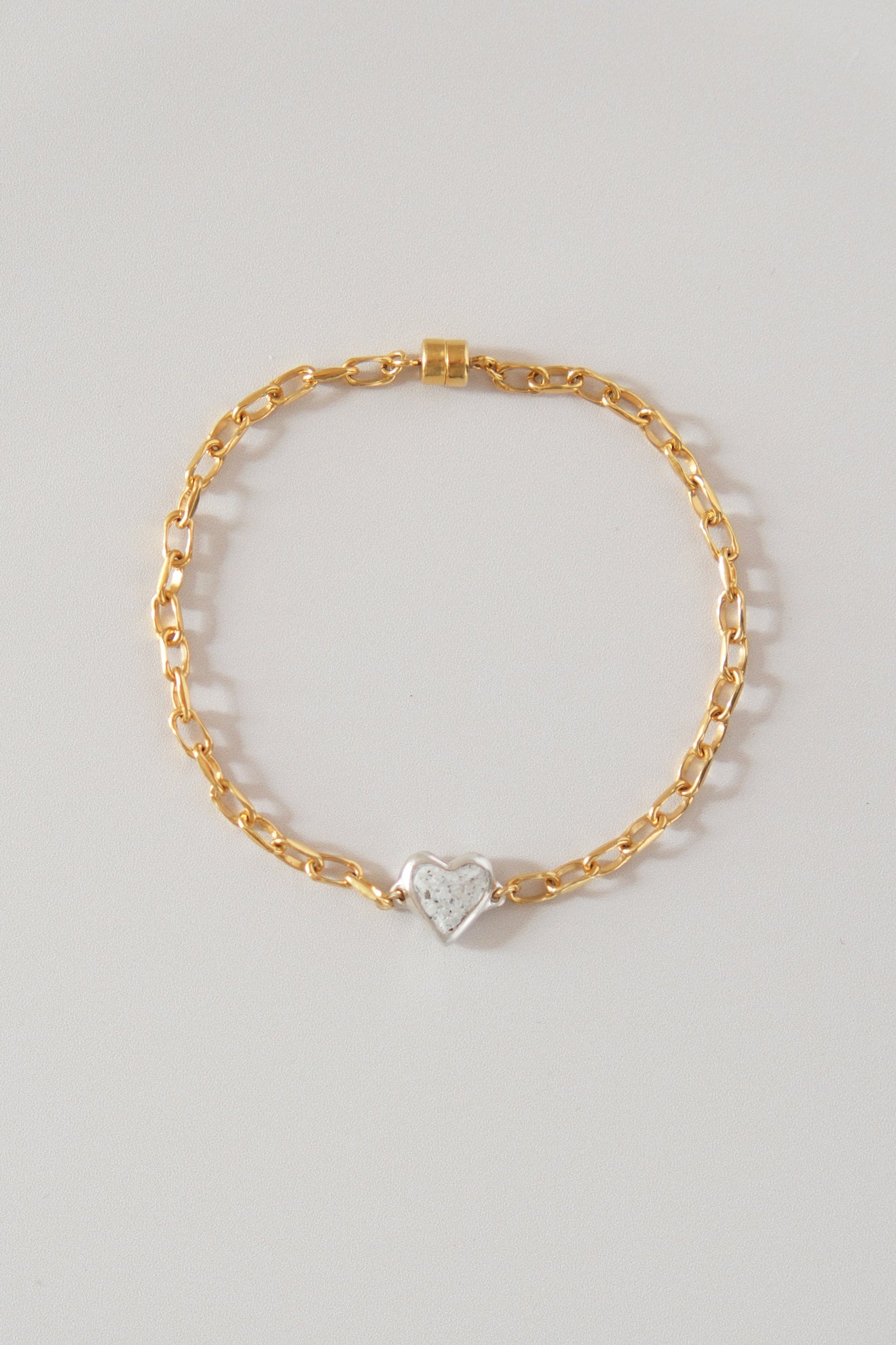 fragrance bracelet / tiny heart gold (white)