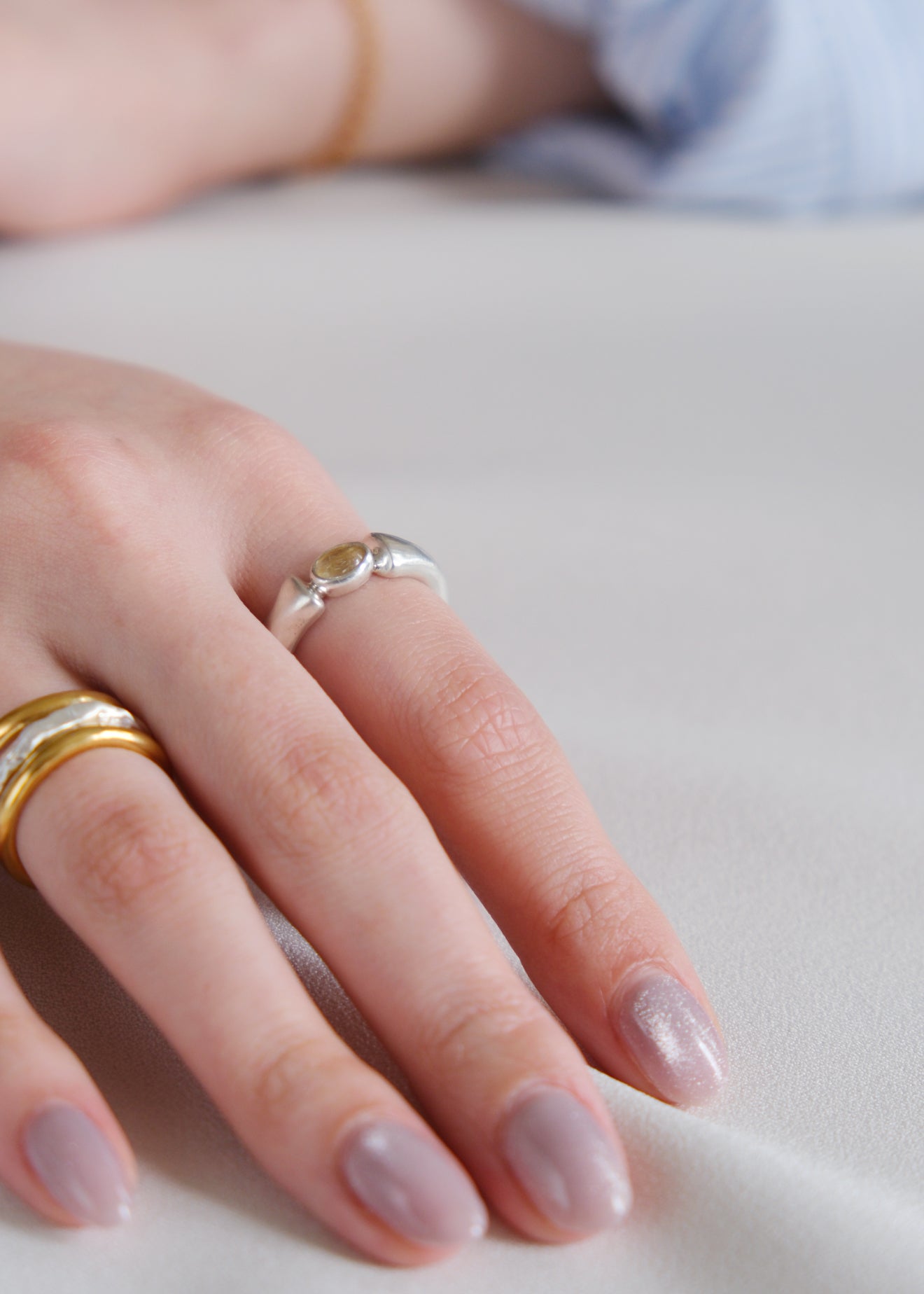 Wedge stone ring