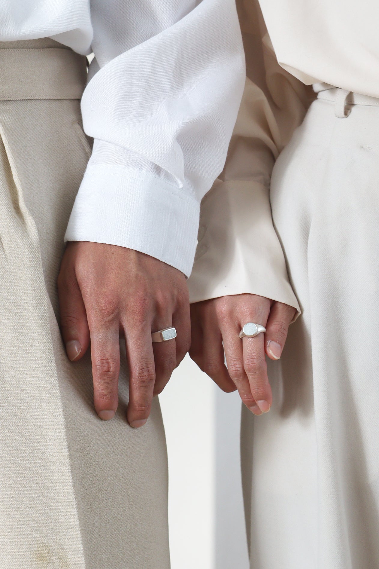fragrance ring / square (ice blue)