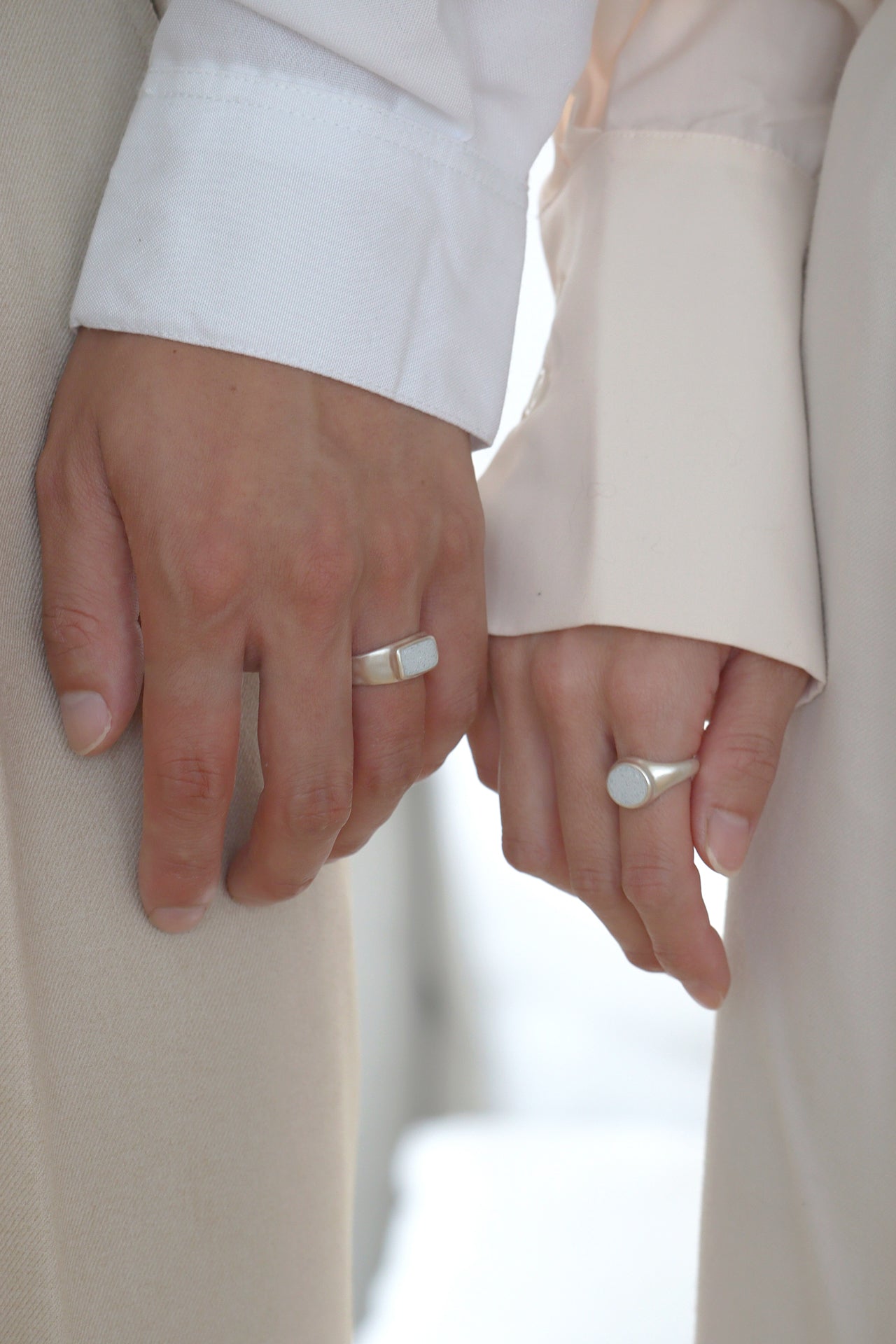 fragrance ring / round L (ice blue)