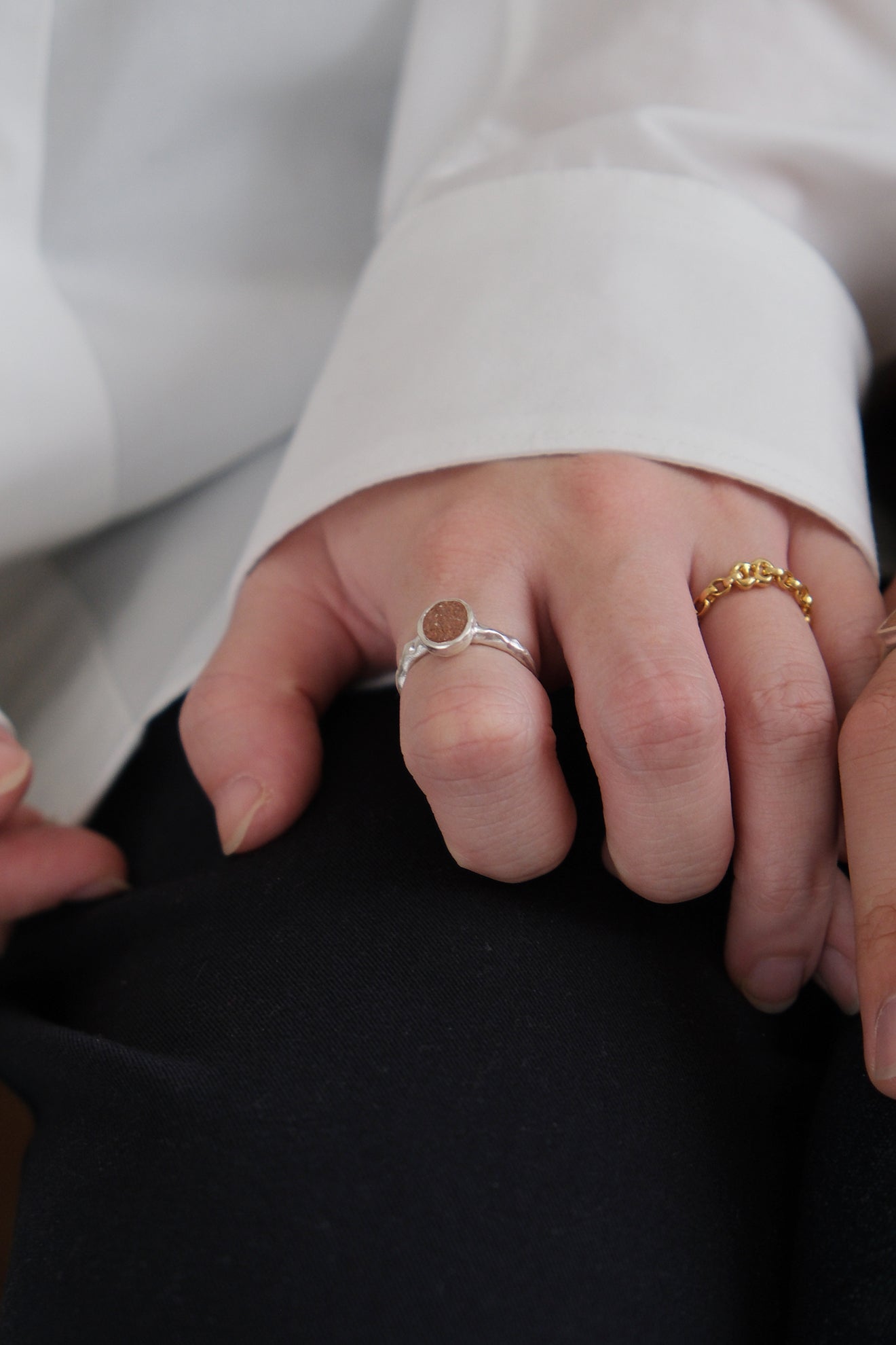 fragrance ring / oval