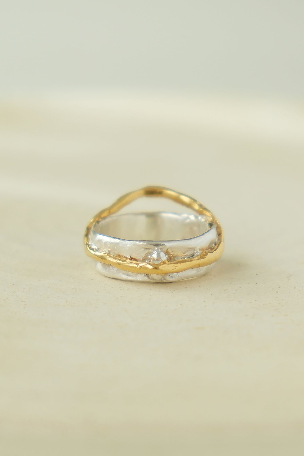 Wedge line ring