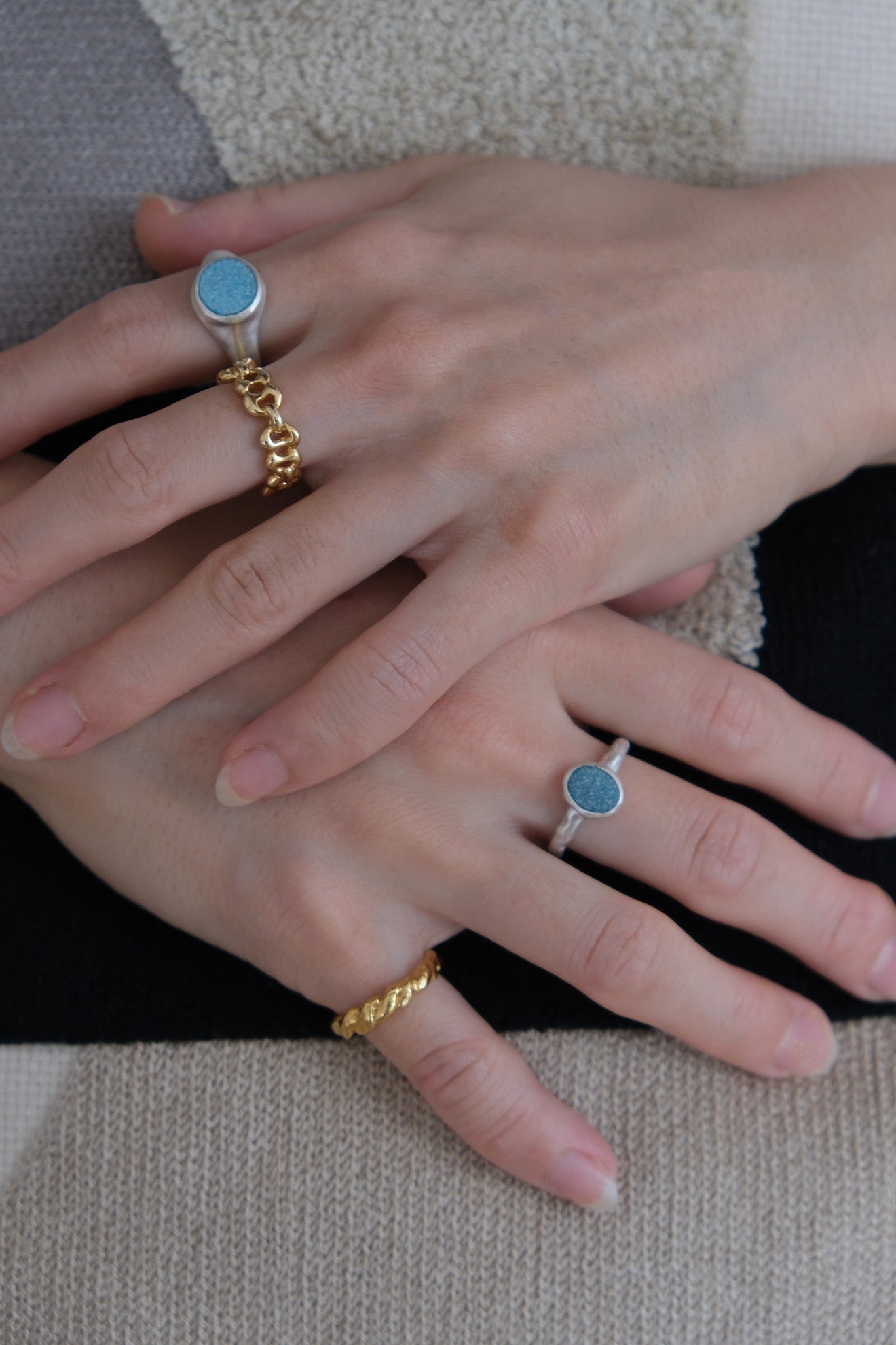 fragrance ring / oval