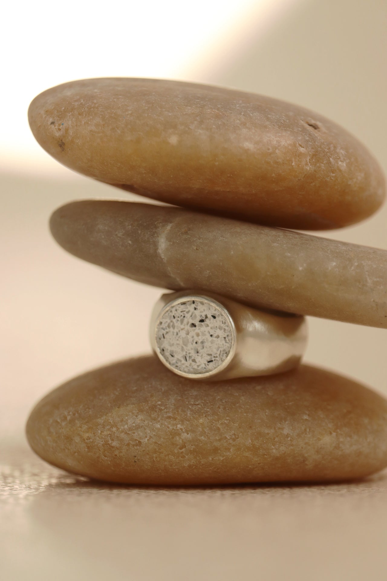 fragrance ring / round L (white)