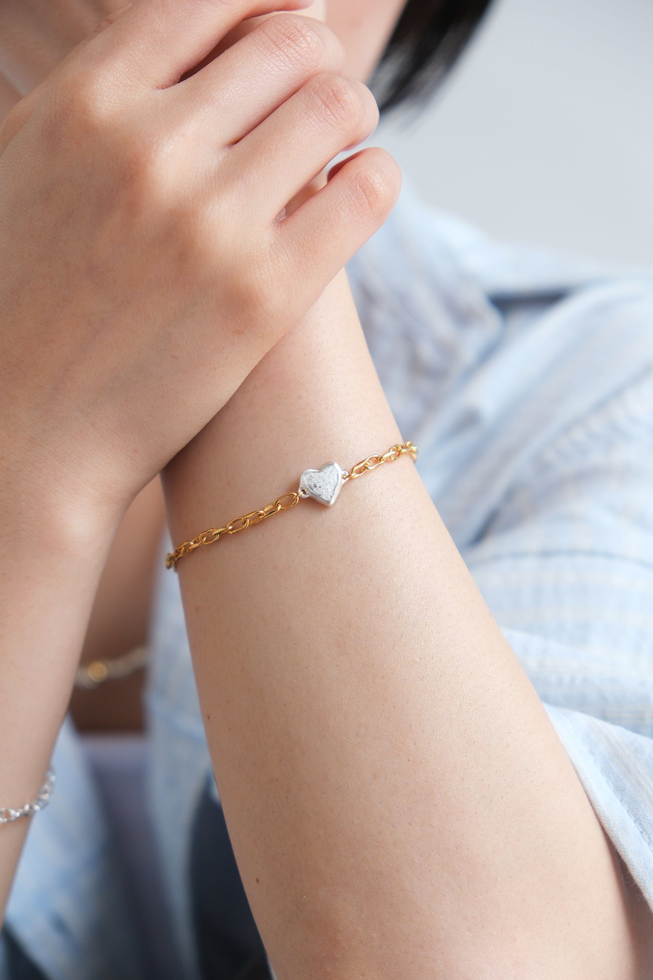 fragrance bracelet / tiny heart gold (white)