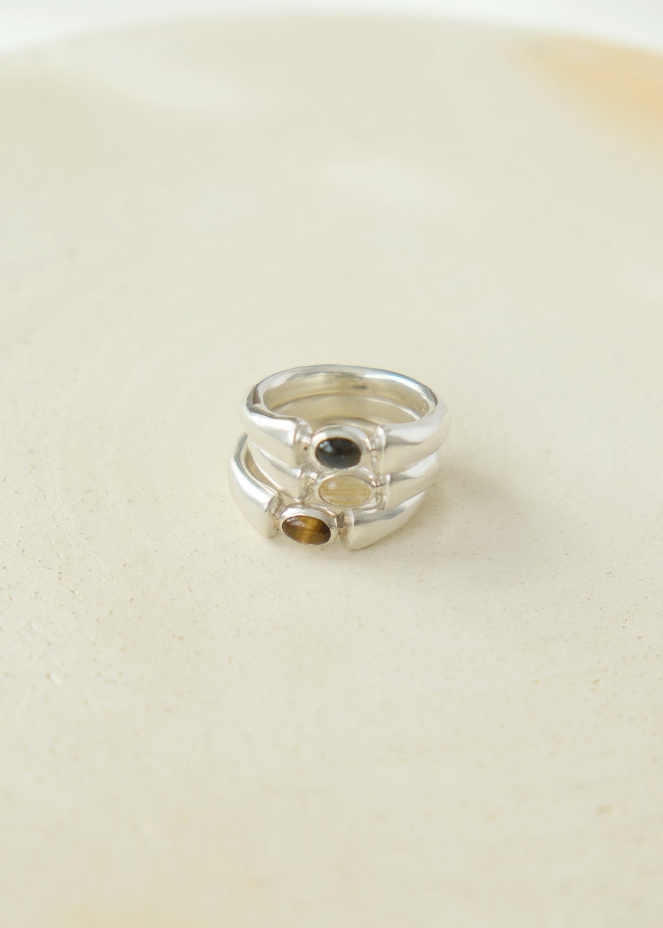 Wedge stone ring