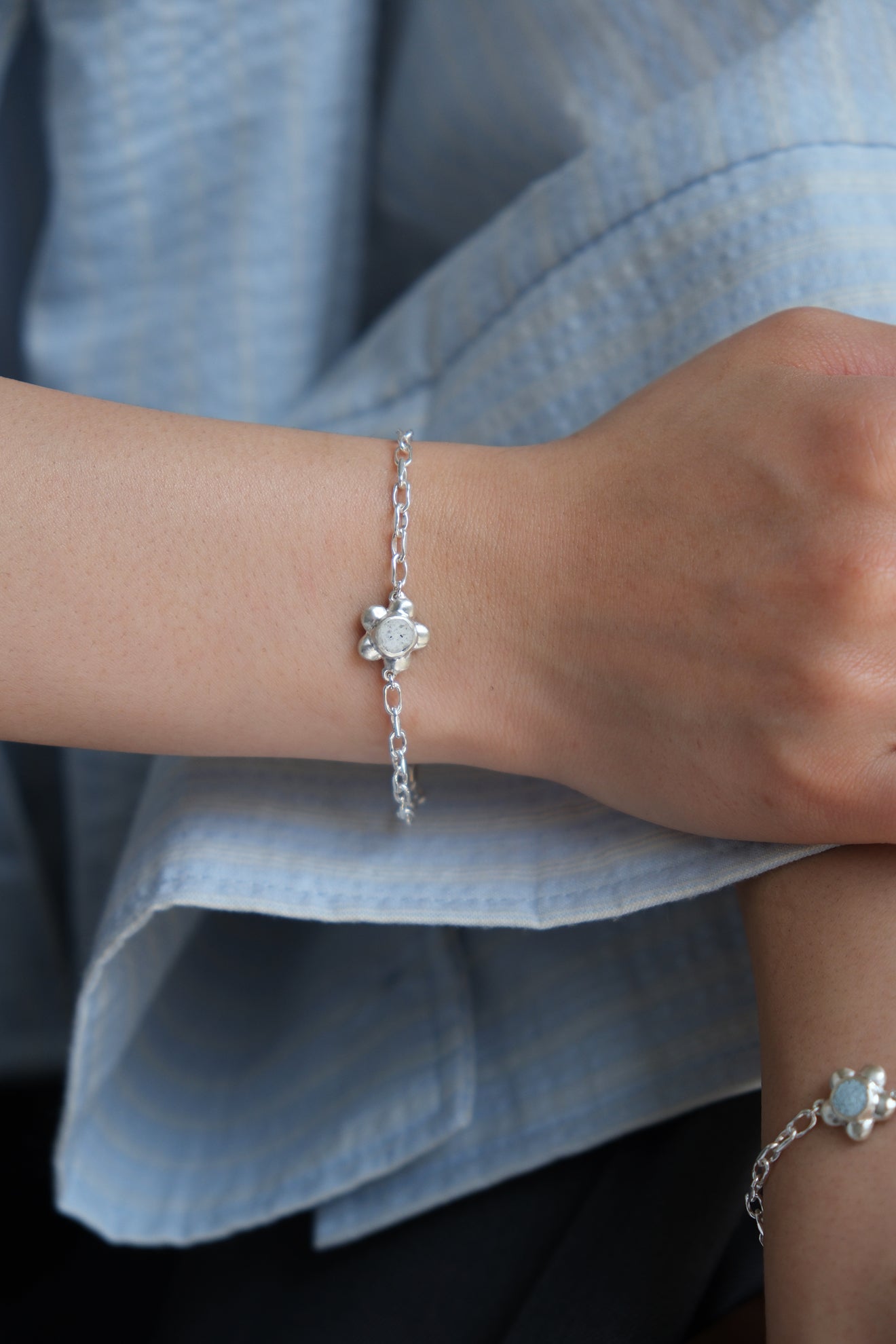 fragrance bracelet / flower