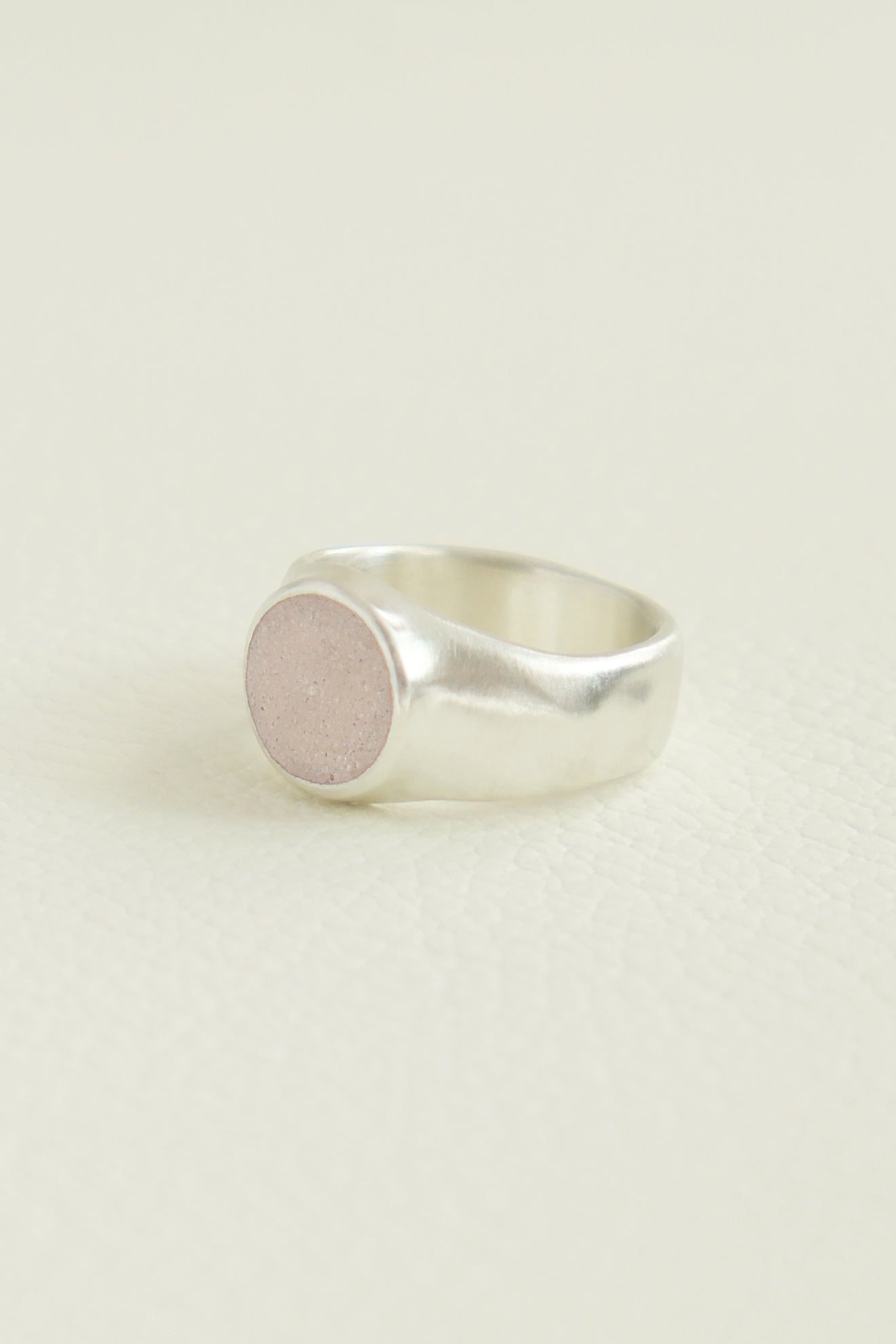 fragrance ring / round L (Sand Pink)