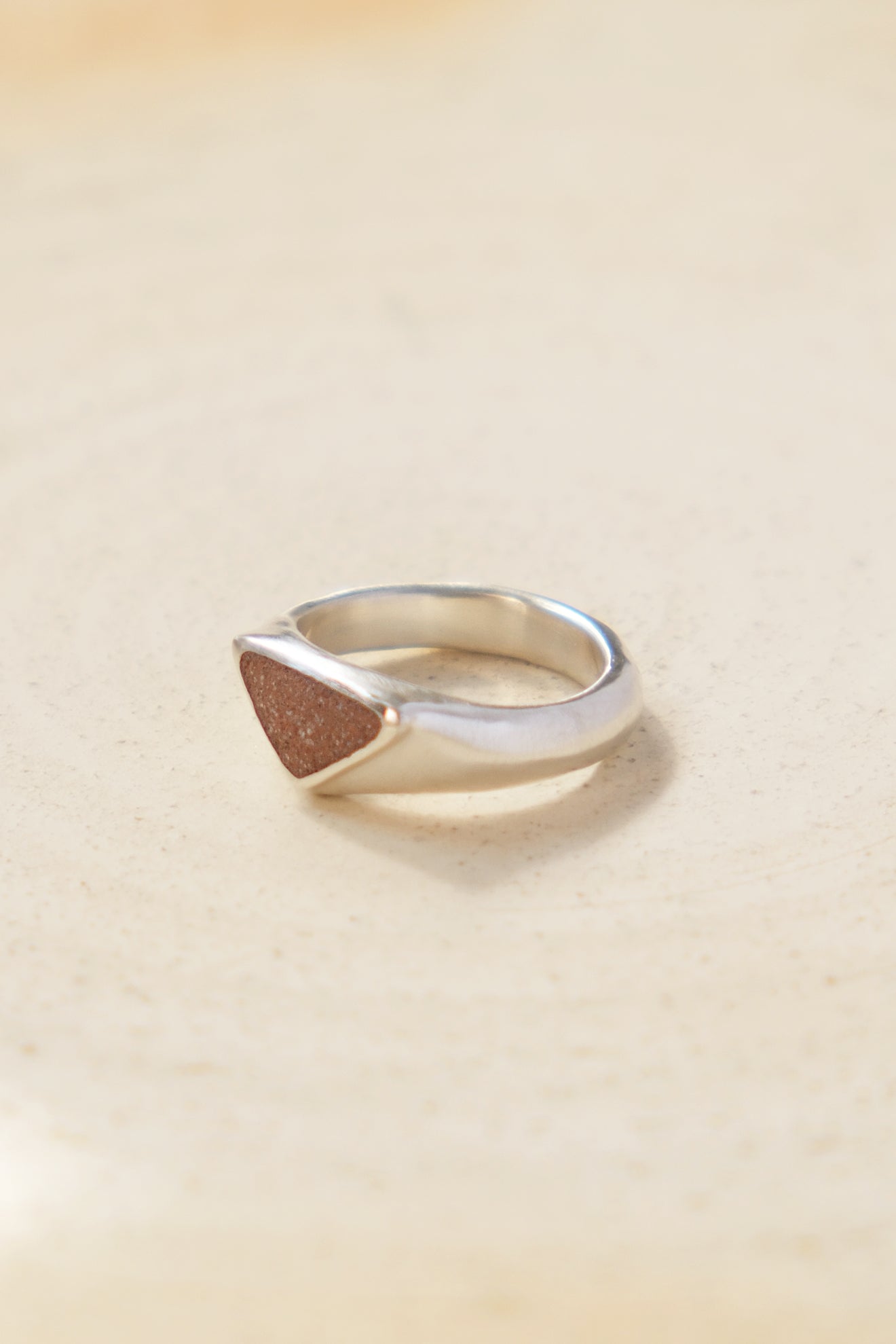 fragrance ring / triangle