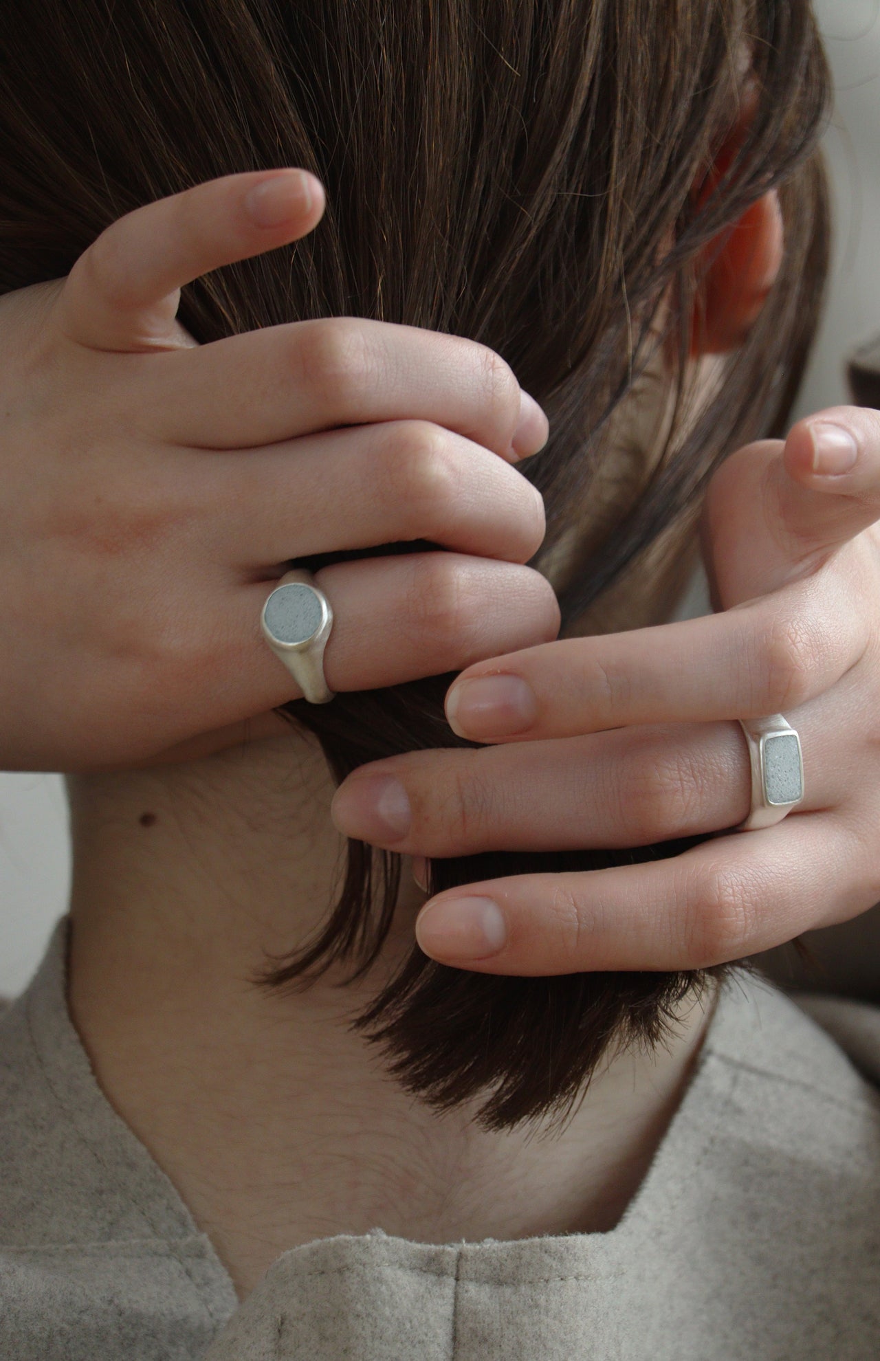 fragrance ring / round (ice blue)