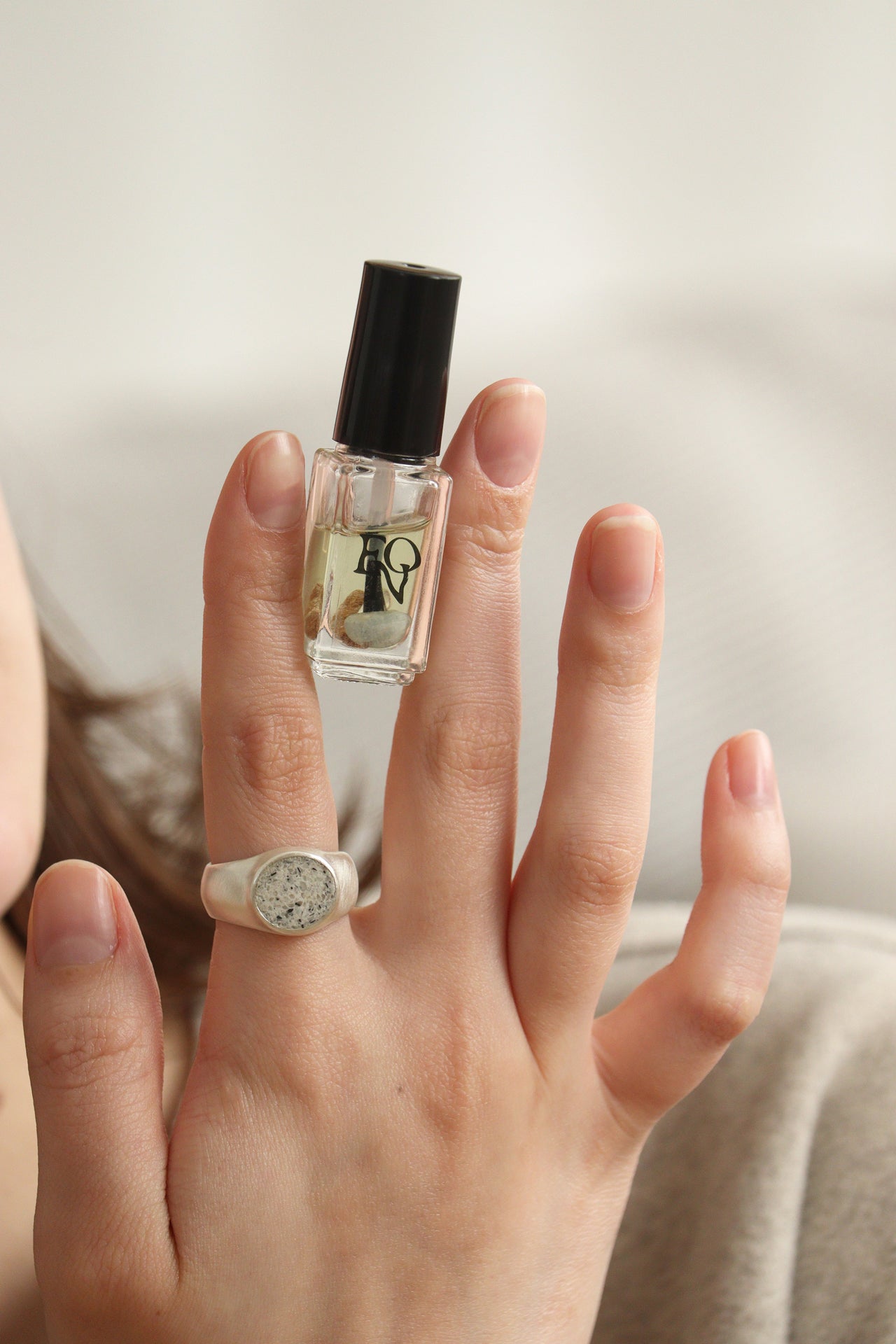 fragrance ring / round L (white)