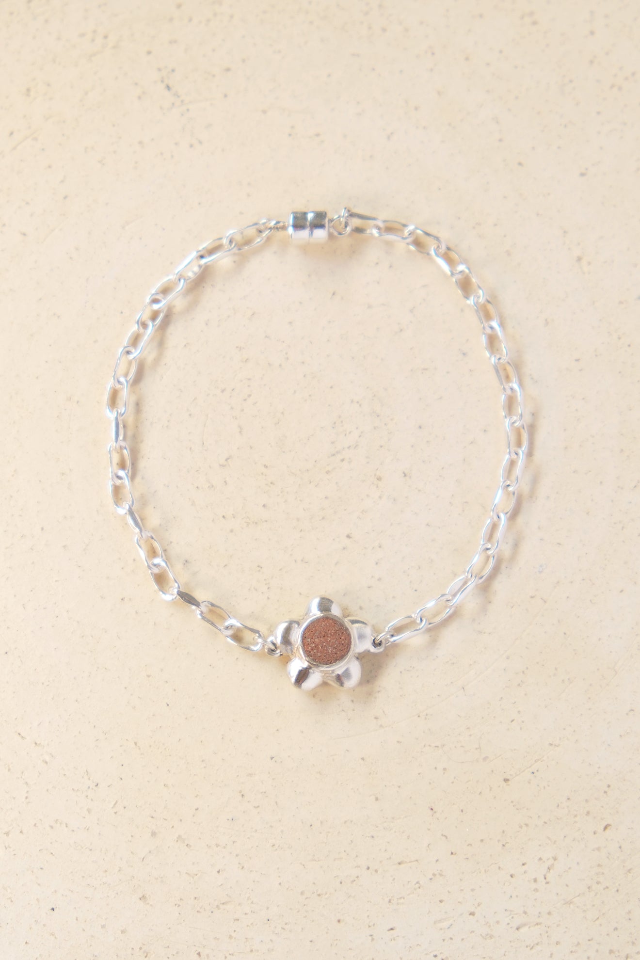 fragrance bracelet / flower (terracotta)