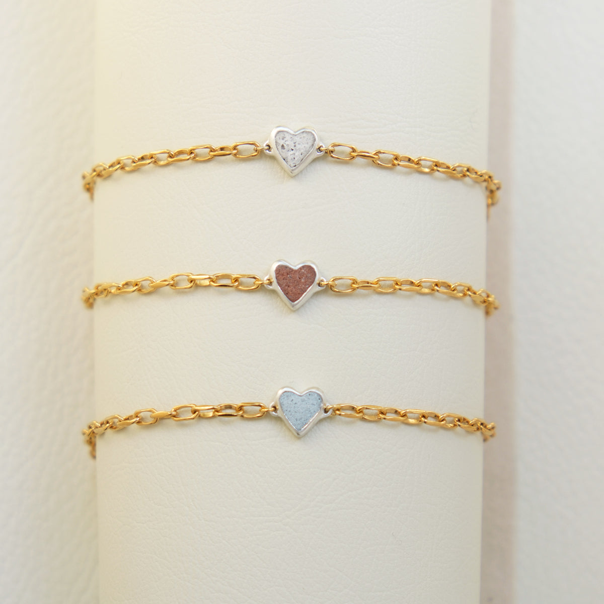 fragrance bracelet / tiny heart gold (ice blue)