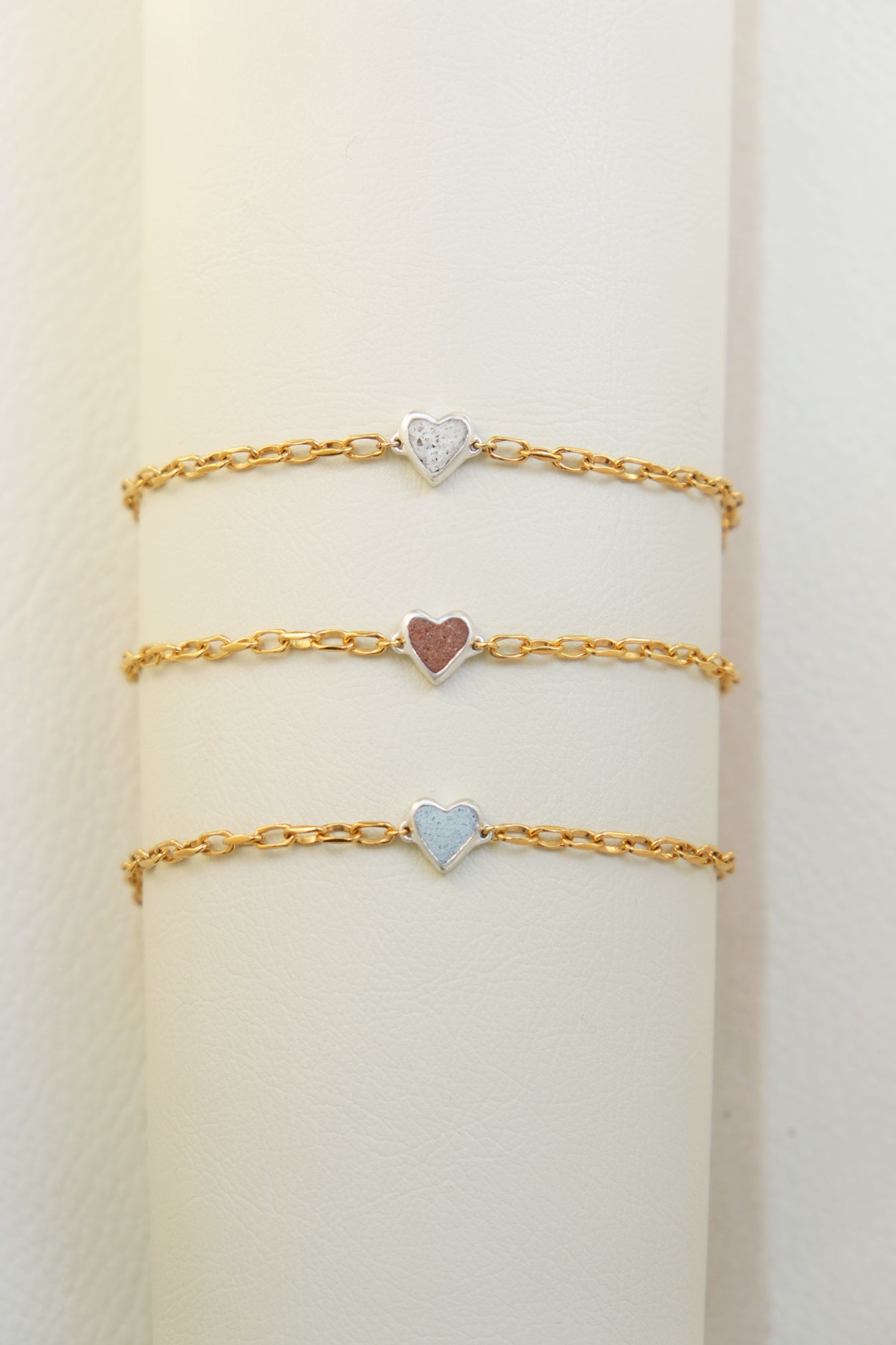 fragrance bracelet / tiny heart gold (ice blue)