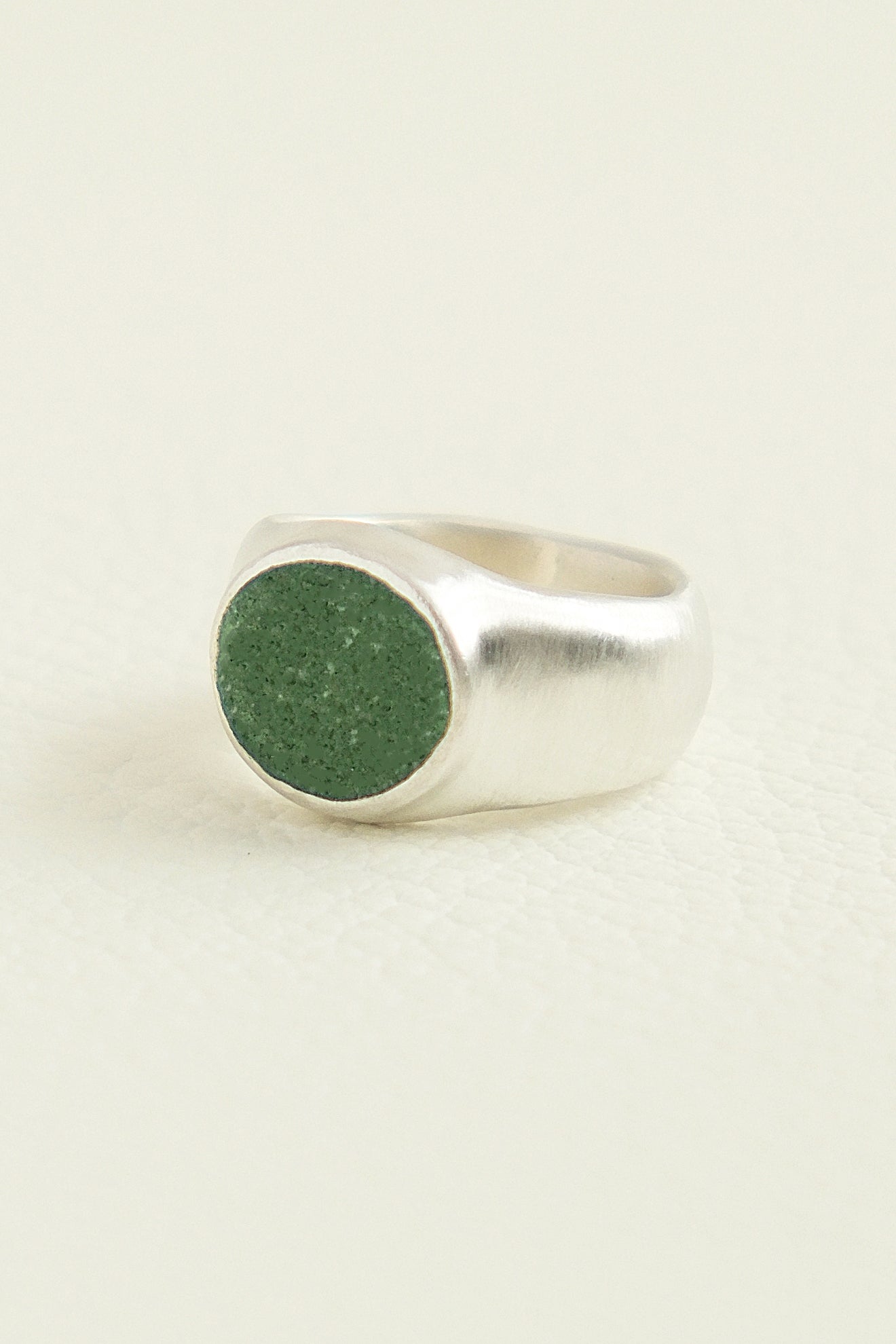 fragrance ring / round L (forest green)