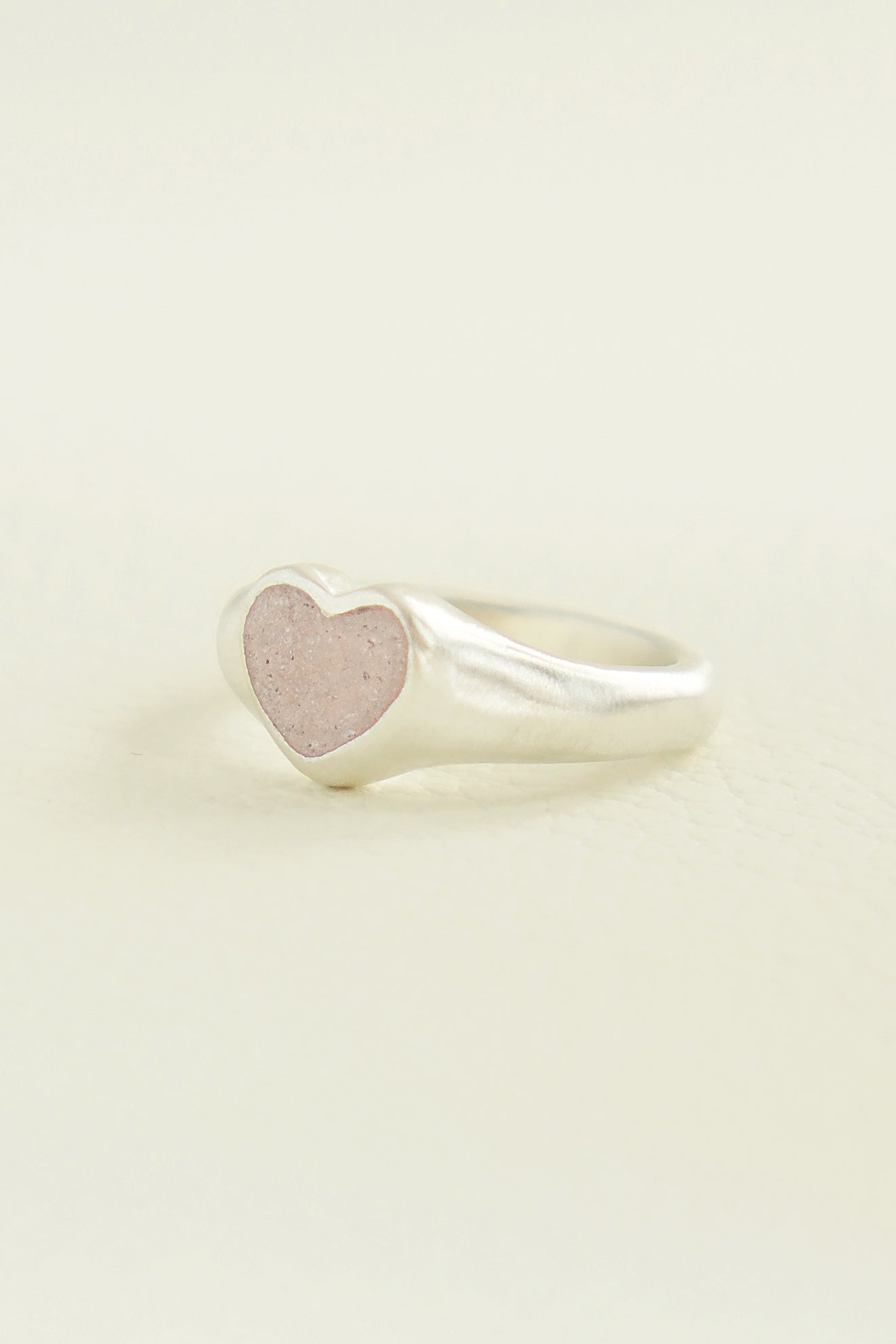fragrance ring / heart ( Sand Pink)