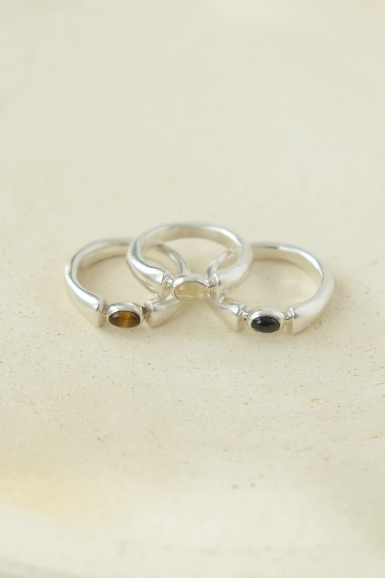 Wedge stone ring