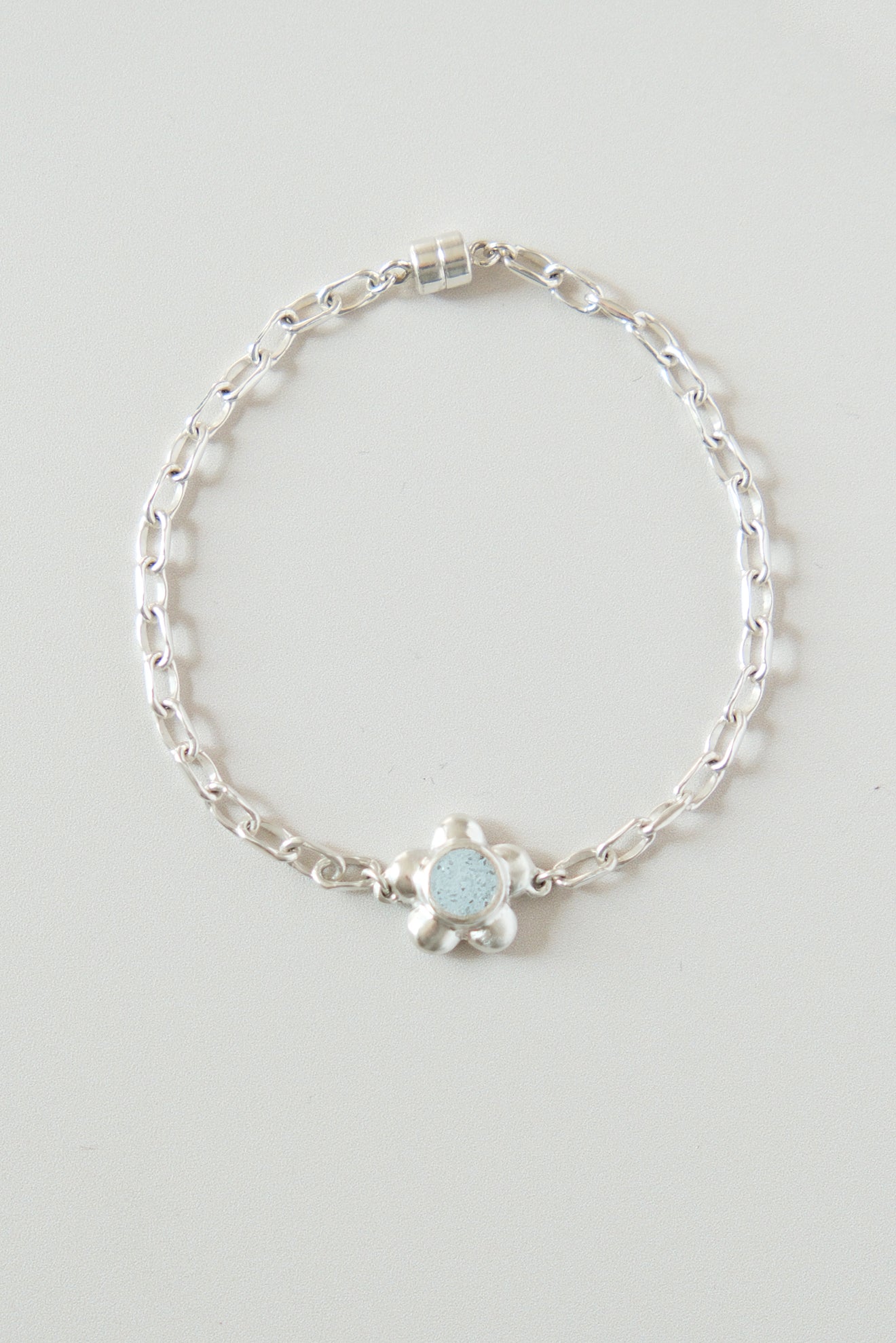 fragrance bracelet / flower