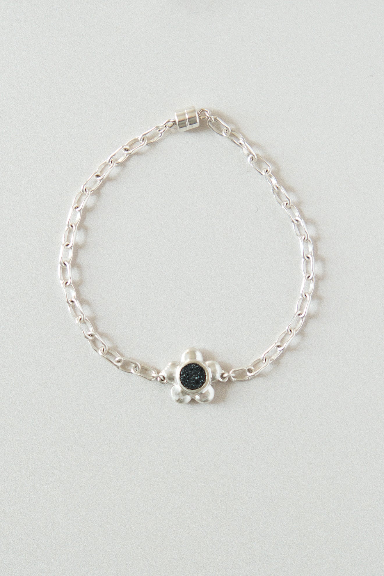 fragrance bracelet / flower