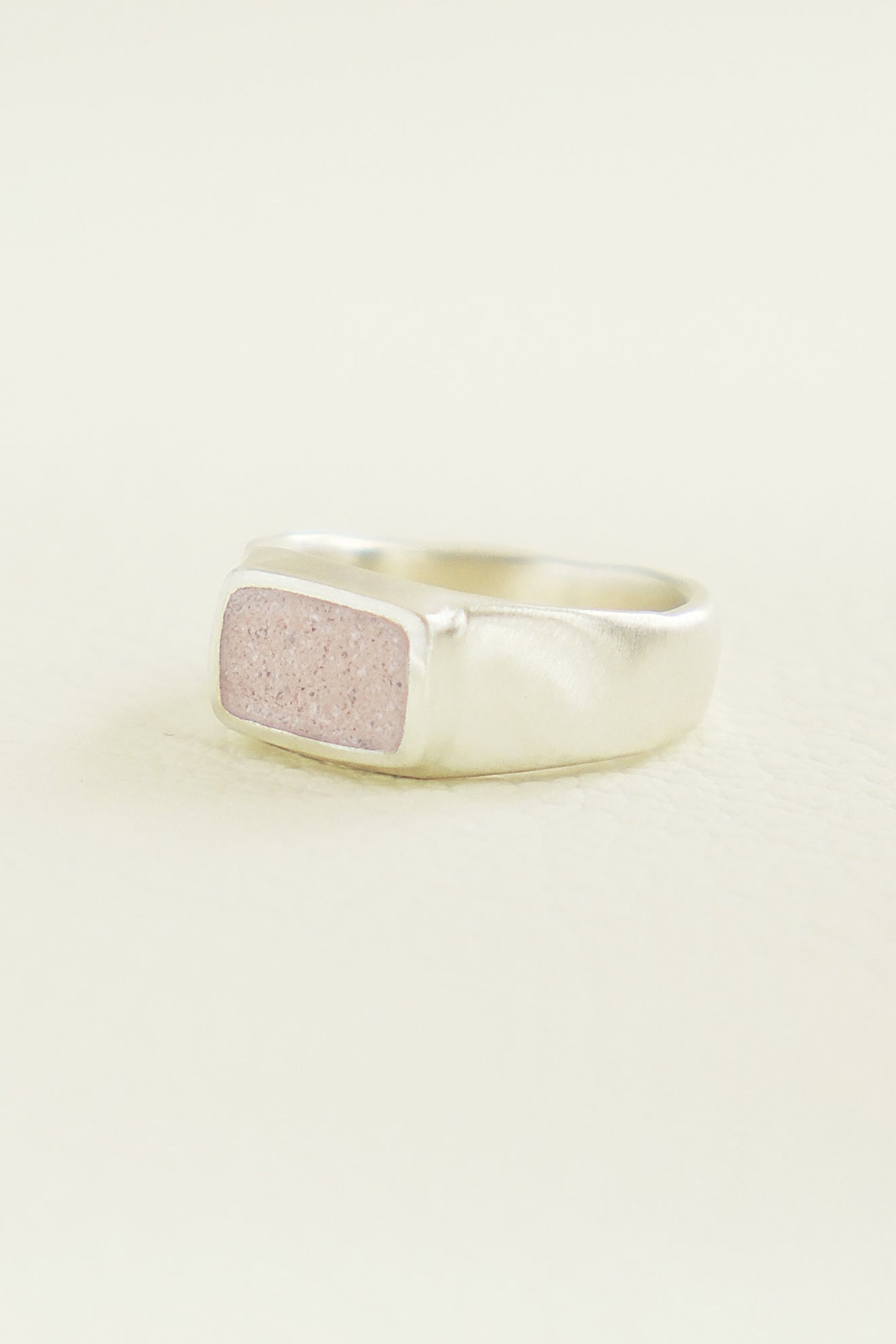fragrance ring / square ( Sand Pink )